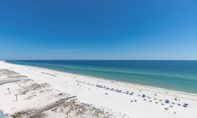 Gulf Shores Apartment | Phoenix All Suites West Hotel