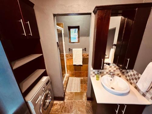 Westdene Apartment | Phoenix Cottage