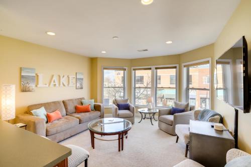 South Haven Apartment | Phoenix Nest South Haven Condo River View!