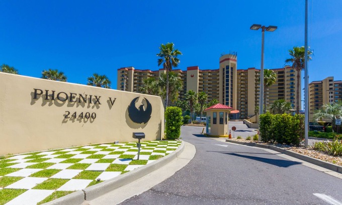 Orange Beach Condo | Phoenix V Vacation Rental Condominiums