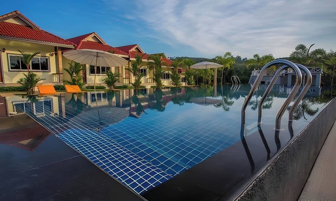 Ban Bo Han Hotel | Phuket Airport Villa