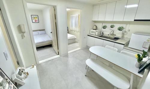 Dohwa-dong Apartment | PI House Cozy house in central Seoul