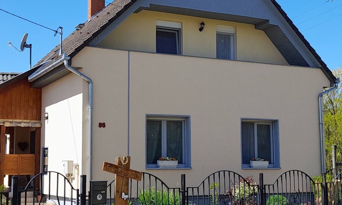 Buzsak House | Pia`s vacation apartment at Lake Balaton