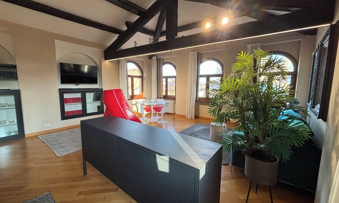 Citta Antica House | Piazza Erbe Lodge