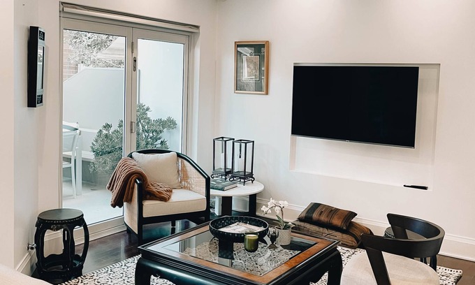 Rose Bay House | Picasso Villa - Perfect Holiday Home in Rose Bay