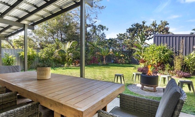 Callala Beach Cottage | Piccolo Cottage - Firepit - 4 Mins Walk to Beach