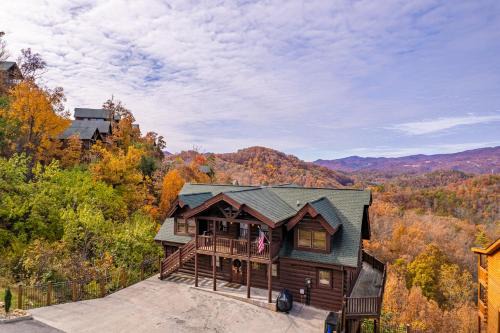 Pigeon Forge Ski Chalet | Picture Perfect by Eden Crest