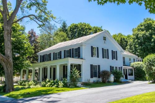 Manchester House | Picture Postcard Mansion In Manchester Village