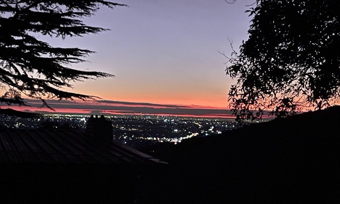 Upper Ferntree Gully House | Picturesque home away from home, in the hills. Escape to nature!