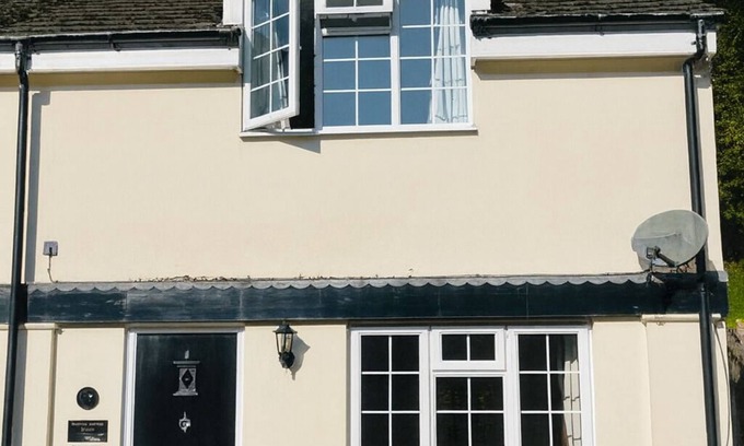 Symonds Yat Cottage | Picturesque Cottage In Symonds Yat - Dogs stay free + no charge for fire wood!