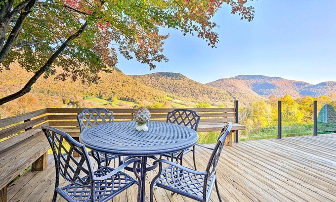 Dorset House | Picturesque Dorset Home w/ Mountain Views!