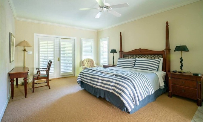 Chapel Hill House | Piedmont-B. Lexi Thompson