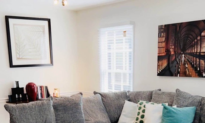 Piedmont Heights Apartment | Piedmont Park Townhome | No Cleaning Fee | Walk To Peidmont Park