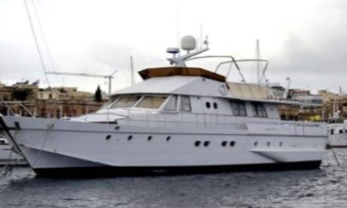 Imperia Boat Rental | Piergio 'London Imperia boat