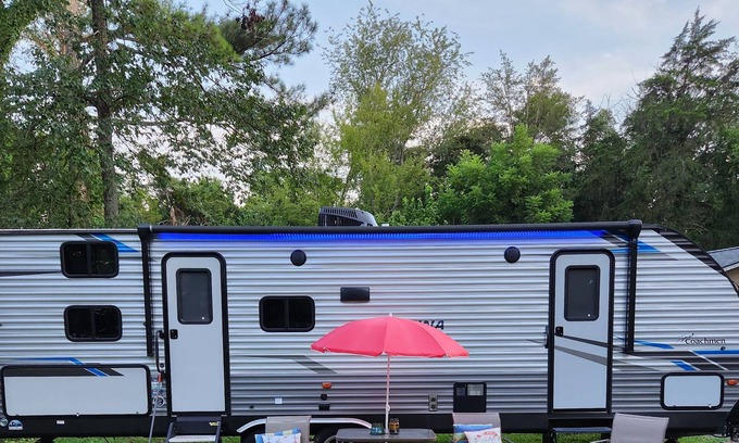 Kodak House | Pigeon Forge Gatlinburg Buc-ee's Dollywood GSMNP WiFi Kitchen mountains camper