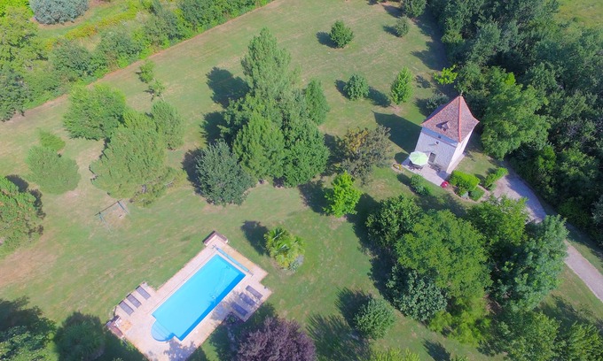 Saint-Loup House | PIGEONNIER 19 ° - all comfort - calm, charm and tranquility
