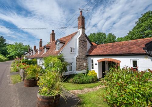 Woodbridge House | Pike Cottage
