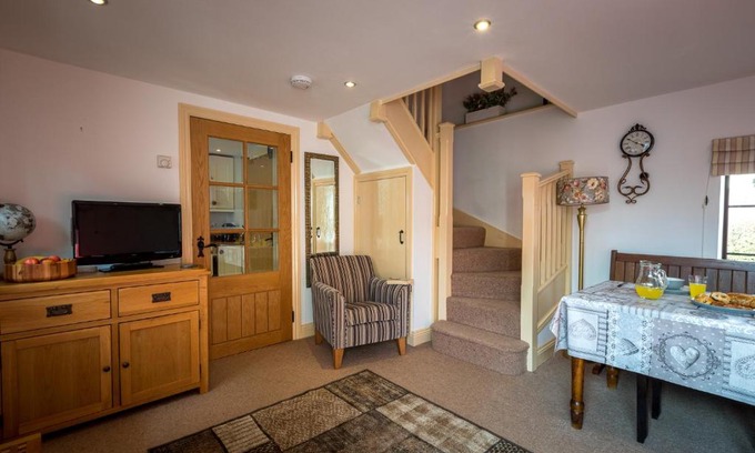 Taunton House | Pikes Barn