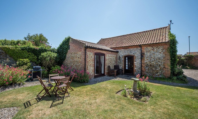 Bacton House | Pilgrims Progress - Two Bedroom House, Sleeps 4