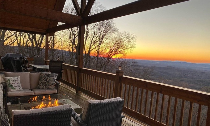 Cana Cabin | Pilot's Perch Too ~ Luxurious Blue Ridge Cabin with Breathtaking Views