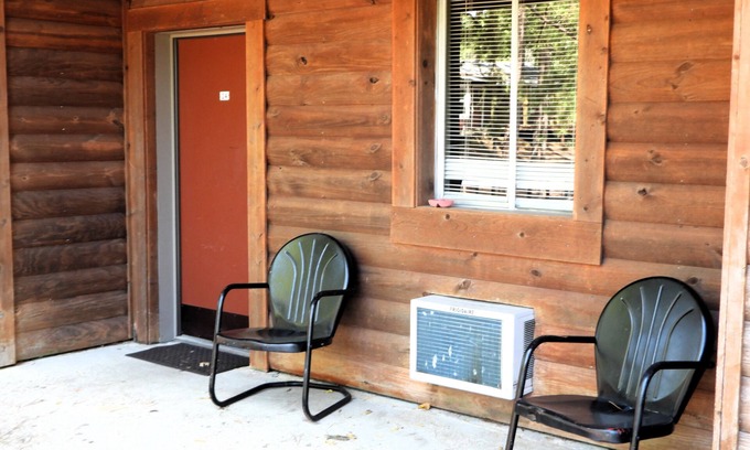 Royal Cabin | Pine 24 Kitchenette n