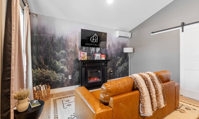 Logan Cabin | Pine Hills Cottage + Hot tub I Fire Pit