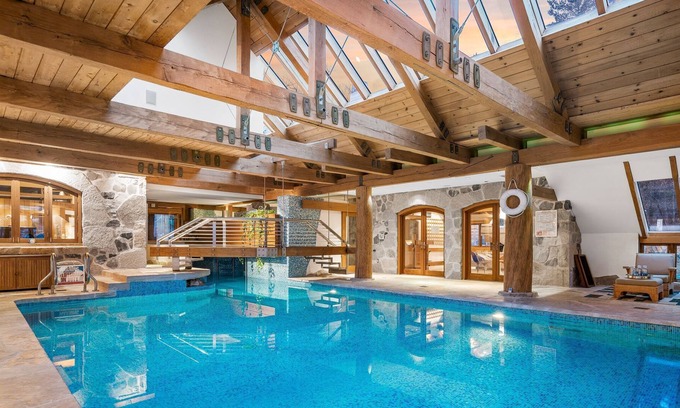 Williamsburg House | Pine Hollow in Elk Rapids - World Class Property!