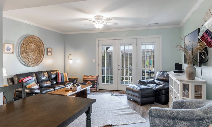 Pine Knoll Shores House | Pine Knoll Townes 41: Oceanfront 2BR, 1BA Townhome with Community Pool