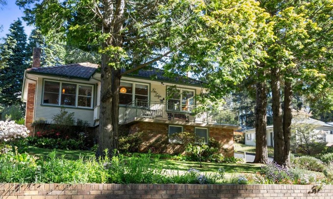 Blackheath House | Pine Lodge