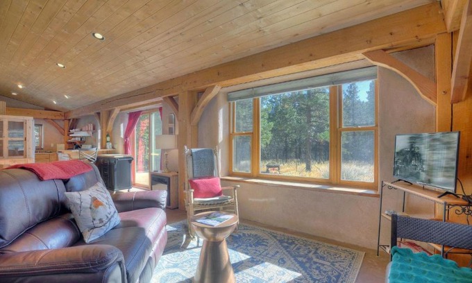 Los Ranchitos Estates House | Pine Meadow Cabin 160 Sierra Circle