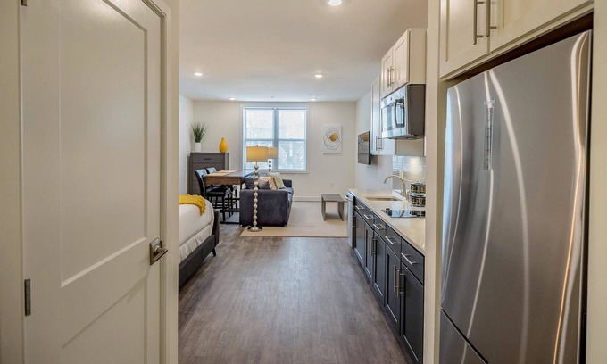 Spruce Hill Apartment | Pine Suite - 409 in Philadelphia