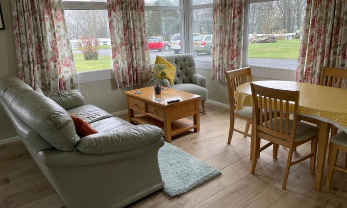 Haverfordwest Ski Chalet | Pine Tree
