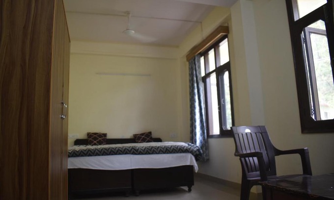 Kumarhatti Hotel | Pine valley home stay