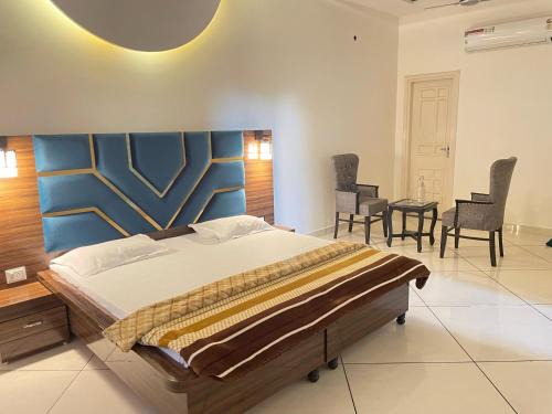 Amritsar Apartment | Pine Wood Apartment