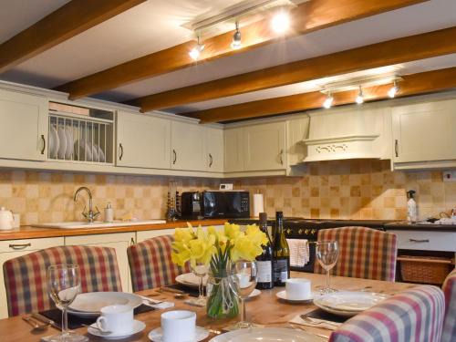 Hessenford House | Pineview Cottage