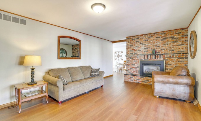 Pineville House | Pineville Home w/Fire Pit < Half-Mi to Elk River!