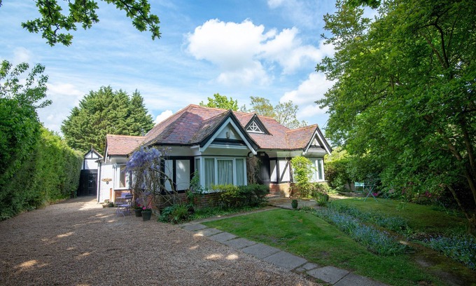 New Forest District Cottage | Pinewood Cottage Deluxe Self Catering Apartments