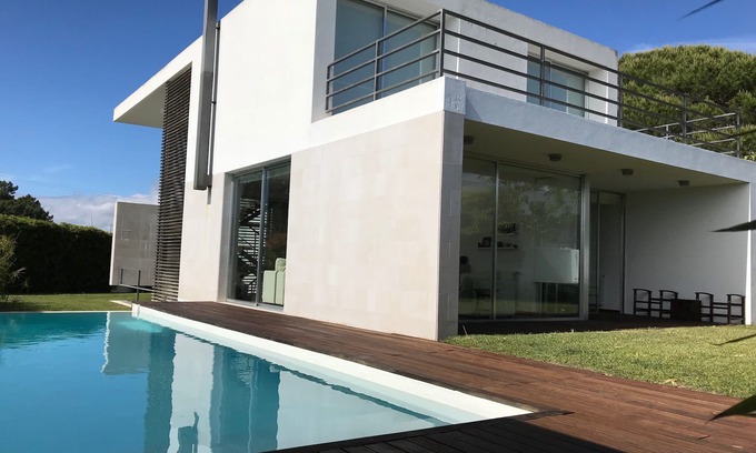 Fornos House | Pinheiro House (Aldeia do Meco Zone)
