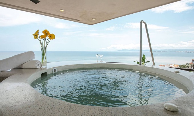 Romantic Zone Apartment | Pinnacle Resorts 180