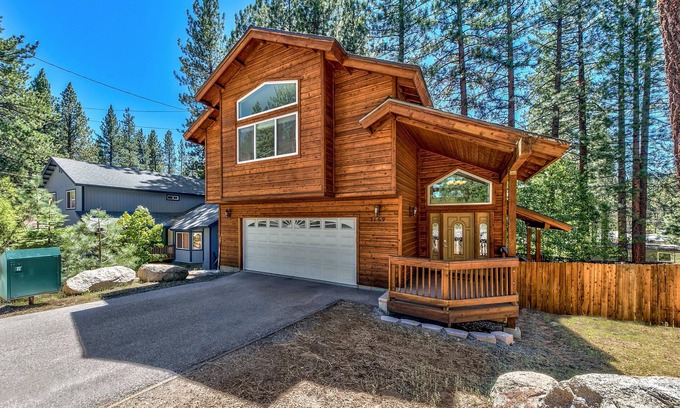 Rancho Bijou House | Pioneer Trl 3BR 2.5BA- 5 Mins to Ski, Beach