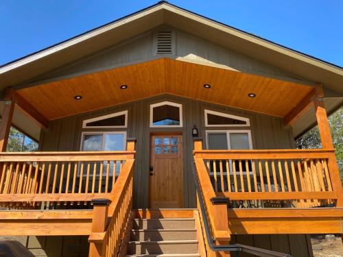 Oakhurst House | Pioneer