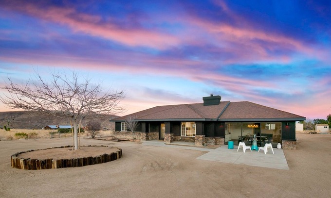 Pioneertown House | Pioneertown Lodge - Modern Comforts & Desert Views 3 Bedroom Home by Redawning