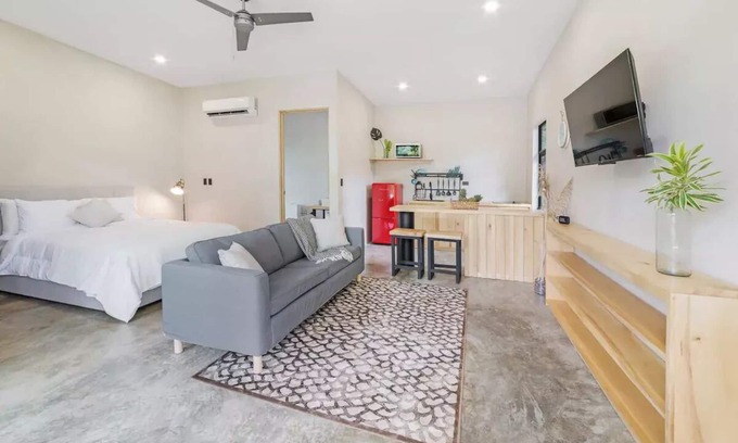 Marbella Apartment | Pipa's Surf House 2ppl, 1bed, 1bath