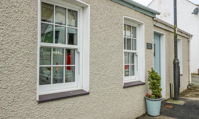 Beaumaris House | Pippin Cottage
