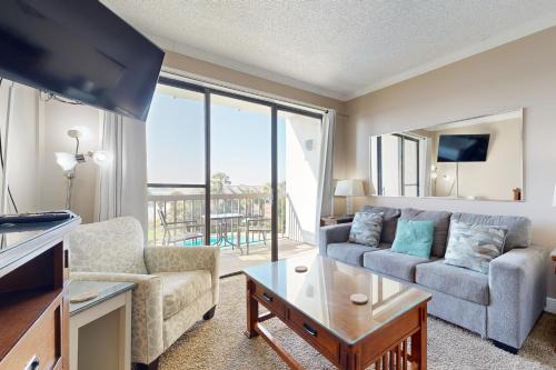 Fort Walton Beach Hotel | Pirates Bay A310