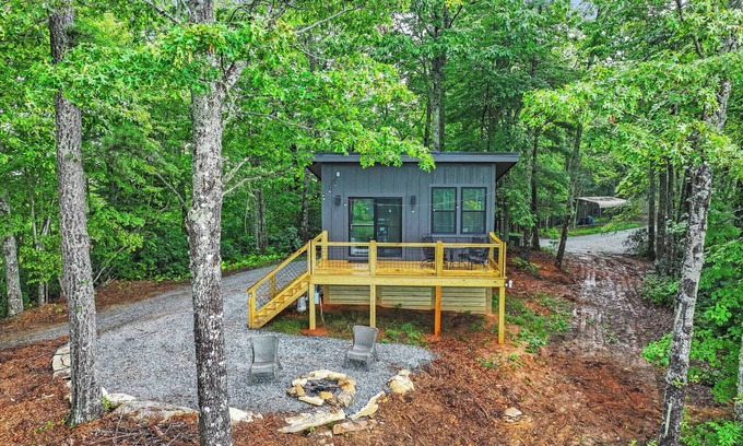 Brevard Cabin | Pisgah Peak-Brand New with Views!