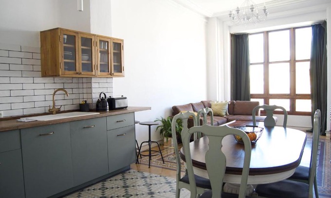 Diputacion de Cartagena Casco Apartment | Piso modernista en casco histórico con garaje