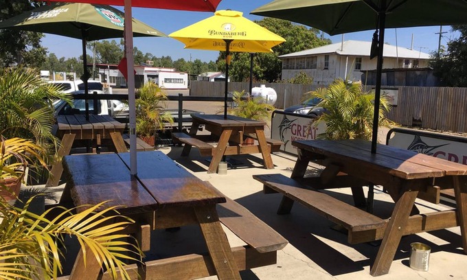 Collinsville Hotel | Pit Pony Tavern