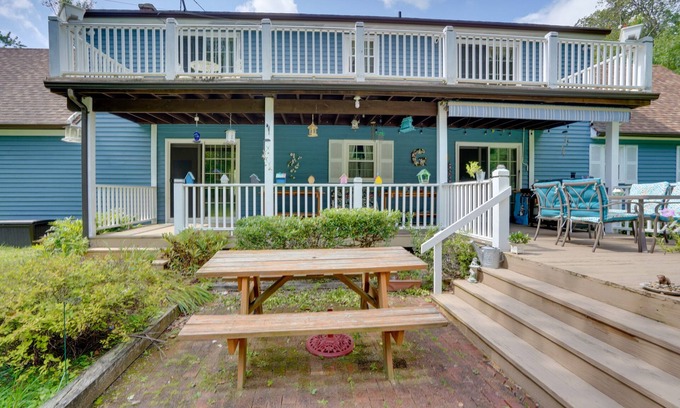 Pittsfield House | Pittsfield Home w/Deck - 12 Mi to Jiminy Peak!