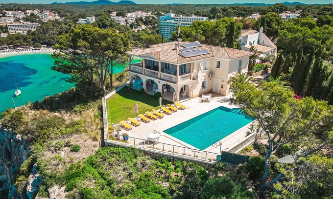 Cala Galdana Villa | Plaça de sa Punta, 4, 07750 Cala Galdana, Balearic Islands, Spanyolország
